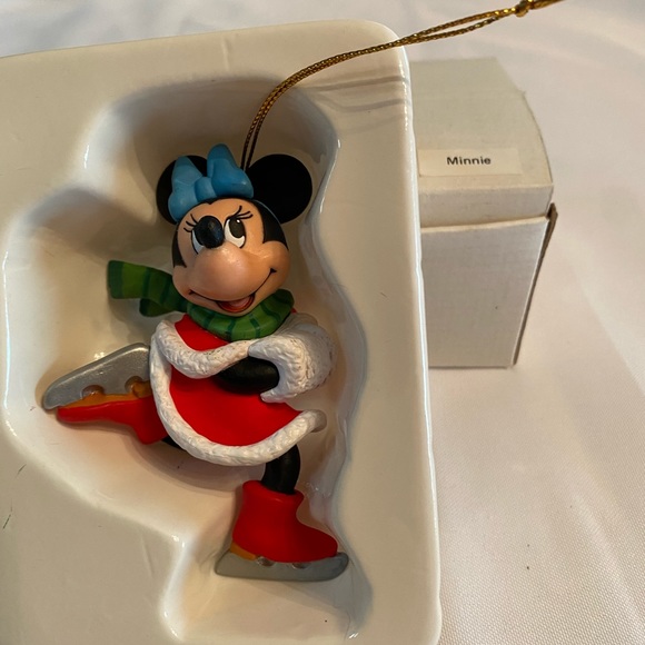 Vintage Walt Disney Christmas Ornament - Minnie Mouse - Picture 7 of 7
